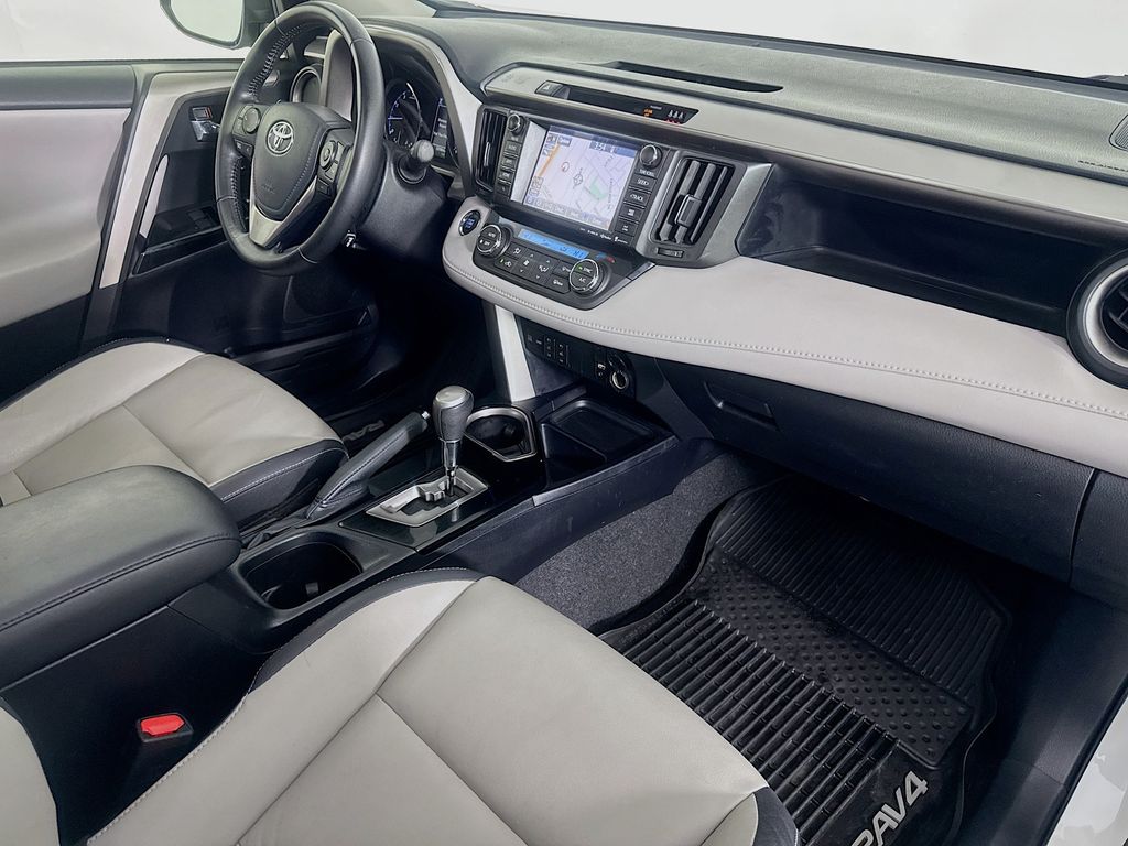 Used Car 2018 Toyota Rav4  For Sale Under $25,000 In Austin, Texas