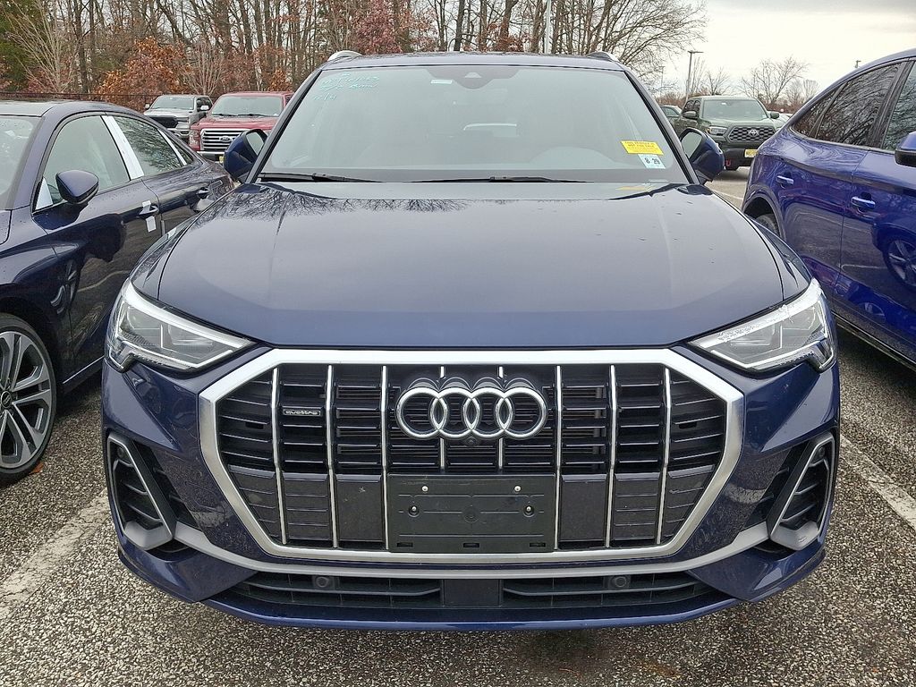 Thumbnail: 2024 Audi Q3 - 2