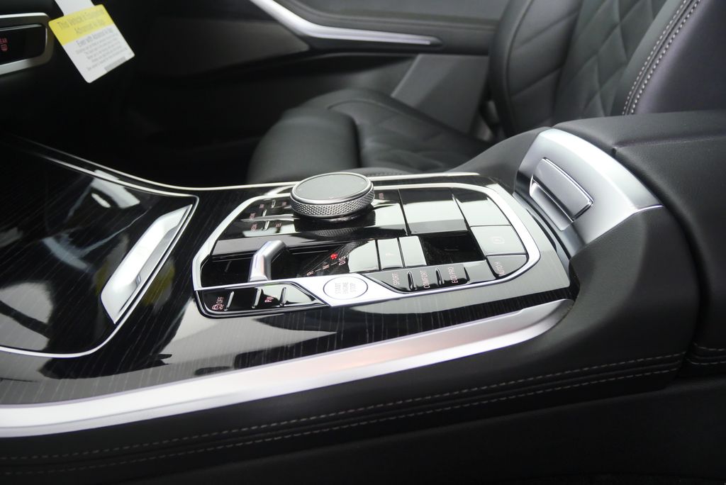 Thumbnail: 2026 BMW X5 - 21