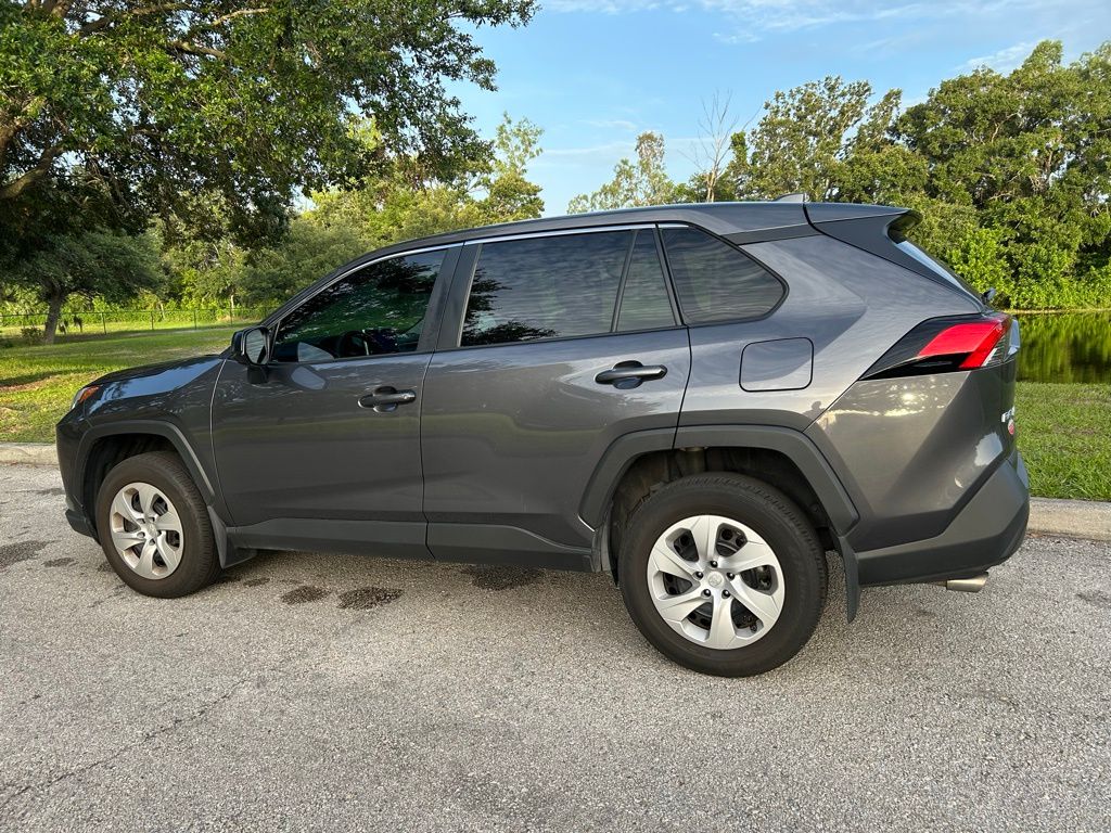 2024 Toyota RAV4 LE 3