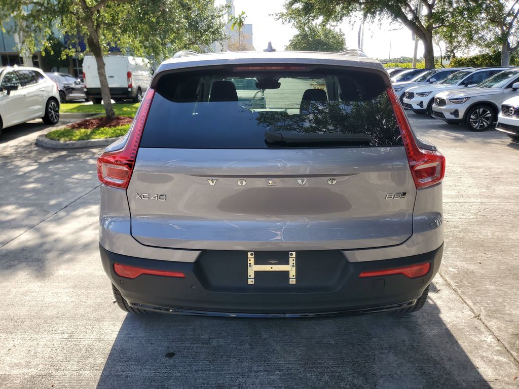 used 2026 Volvo XC40 car, priced at $41,795