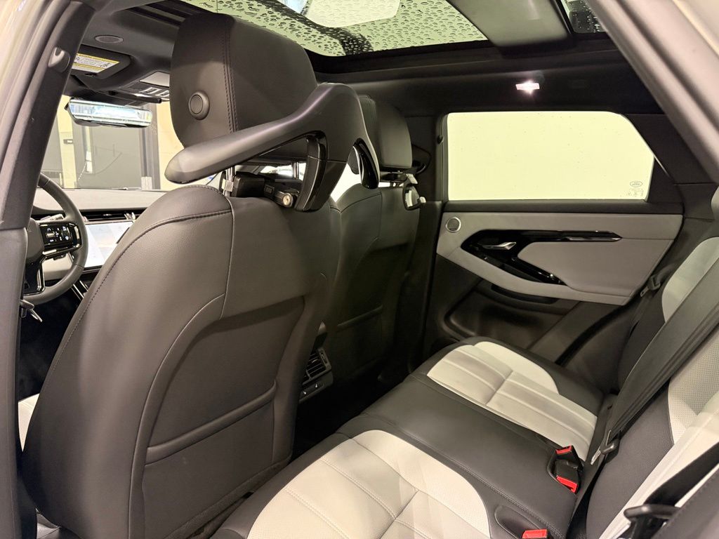 Thumbnail: 2026 Land Rover Range Rover Evoque - 20