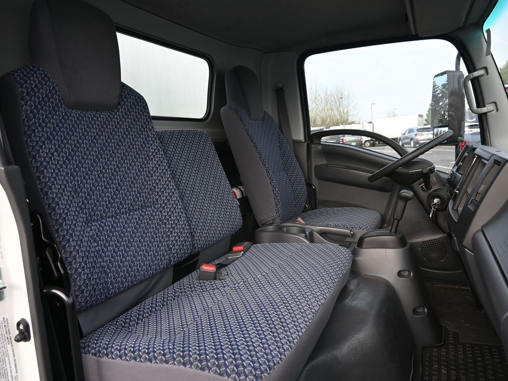 2024 Isuzu NPR HD 