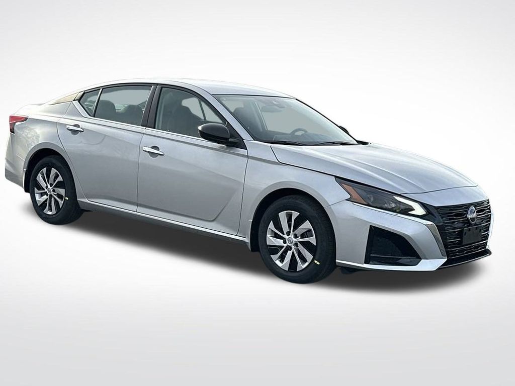 2025 Nissan Altima 2.5 S photo