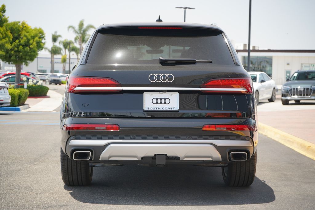 2025 Audi Q7  4