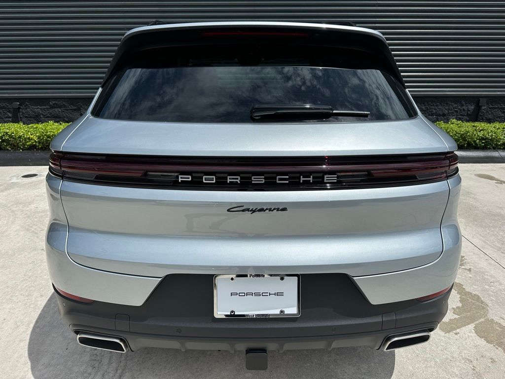 Thumbnail: 2026 Porsche Cayenne - 13