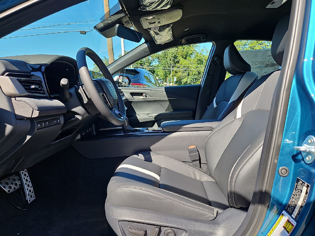 Thumbnail: 2026 Toyota Camry - 11