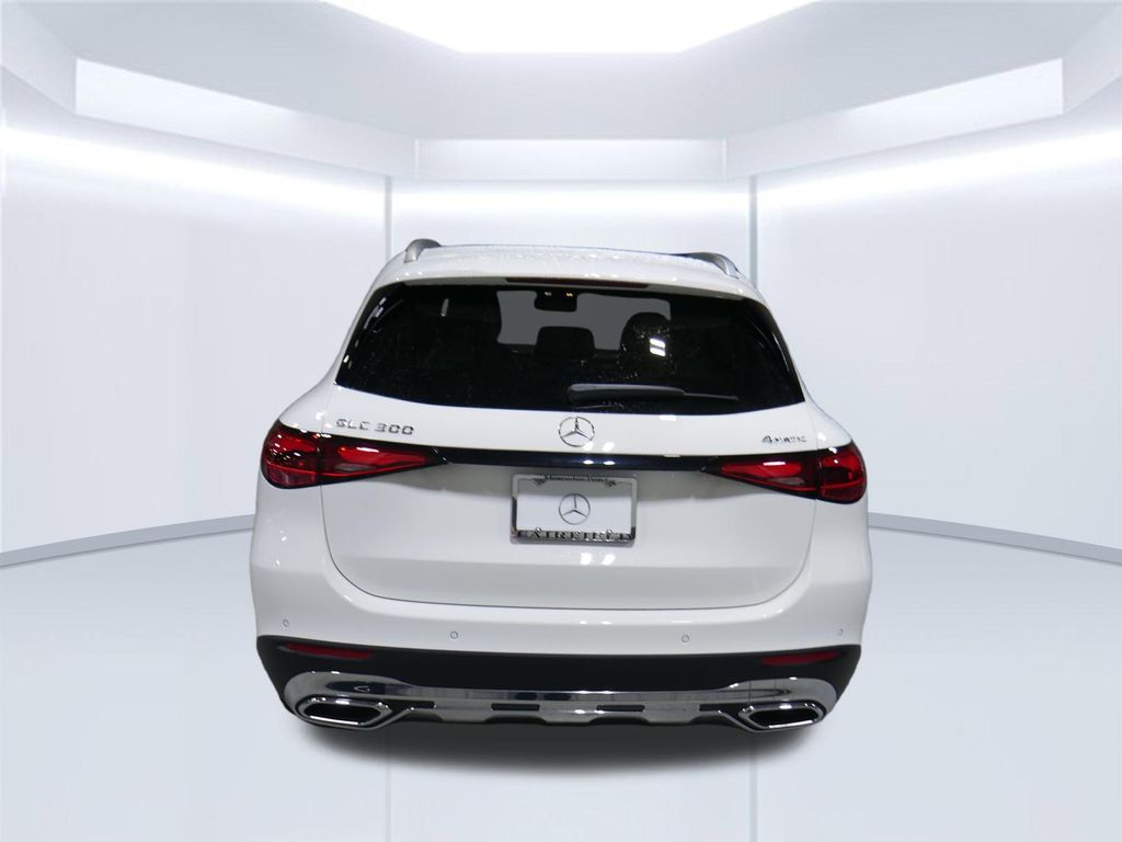 Thumbnail: 2026 Mercedes-Benz GLC - 7