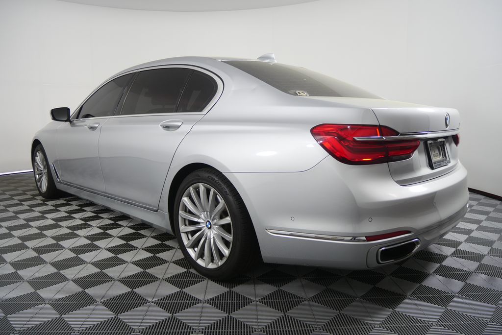 Thumbnail: 2017 BMW 7 Series - 5
