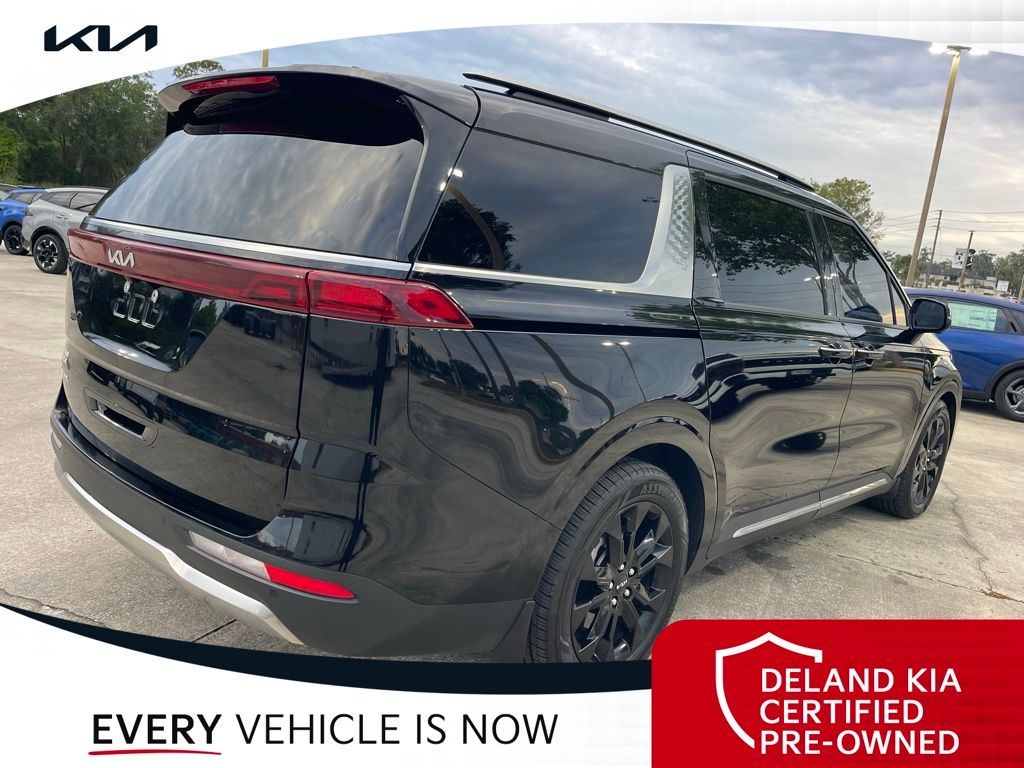 Used 2024 Kia Carnival Van