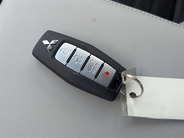 Used 2025 Mitsubishi Outlander SUV