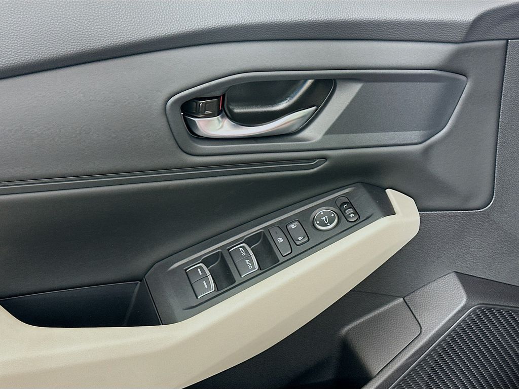 Thumbnail: 2025 Honda Accord - 19