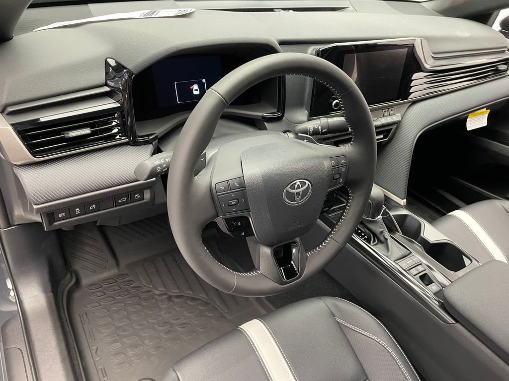Thumbnail: 2025 Toyota Camry - 11