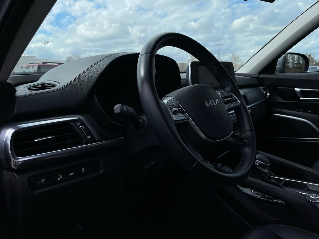 Thumbnail: 2022 Kia Telluride - 27