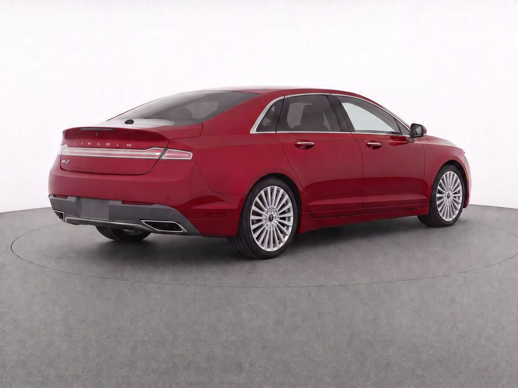 Used 2017 Ruby Red Metallic Lincoln Reserve image 3