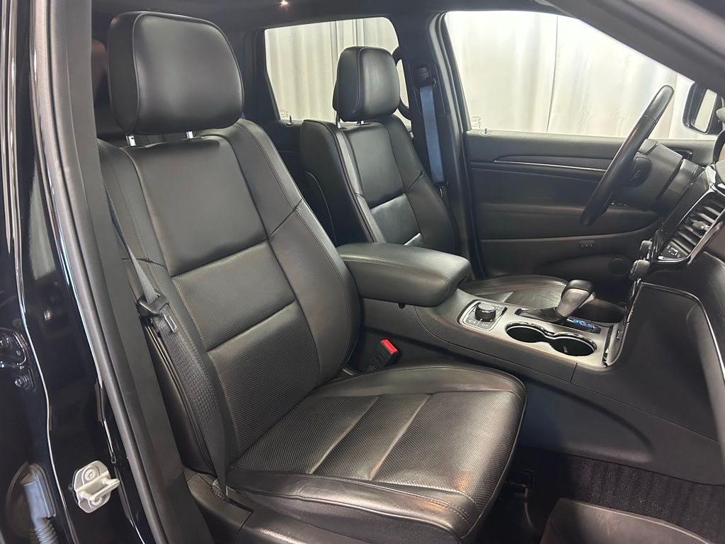 used 2021 Jeep Grand Cherokee car