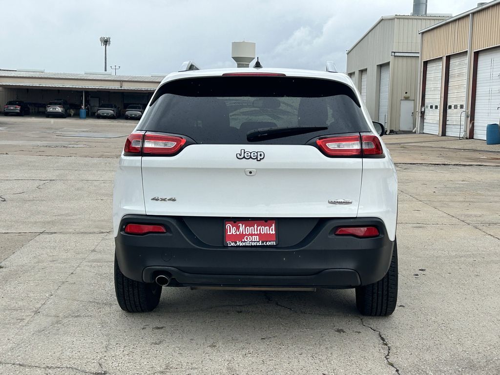 2015 Jeep Cherokee Latitude White at Shottenkirk Kia Fort Bend