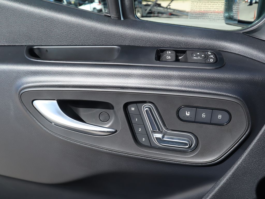 Thumbnail: 2025 Mercedes-Benz Sprinter - 23