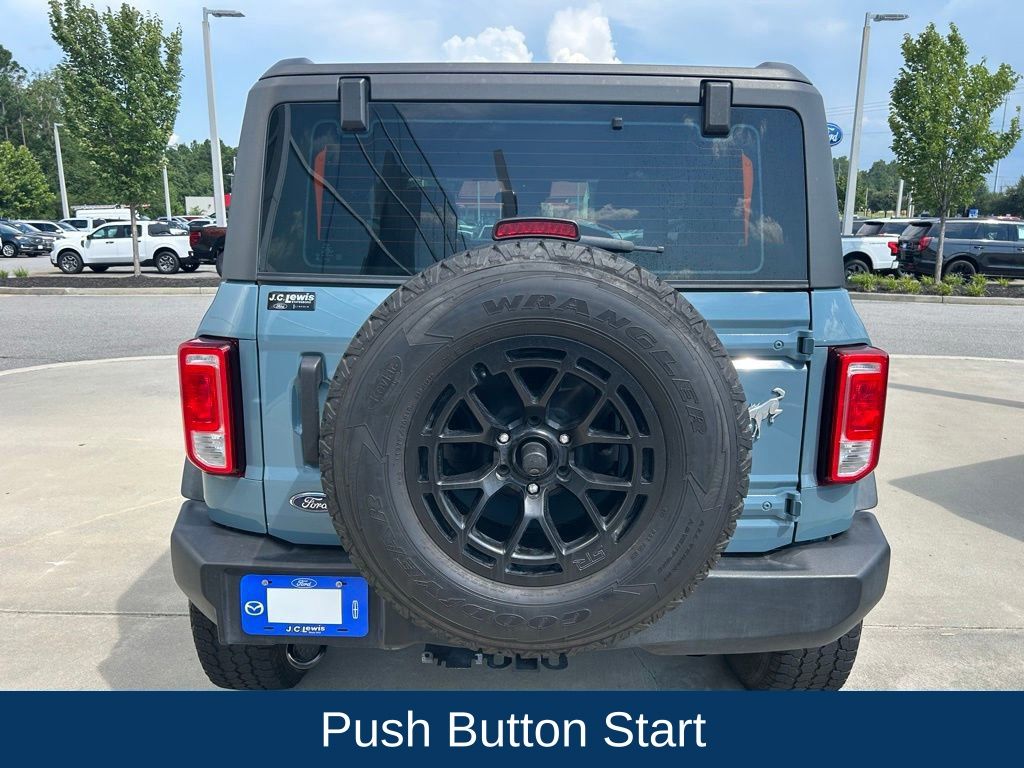 2023 Ford Bronco Base