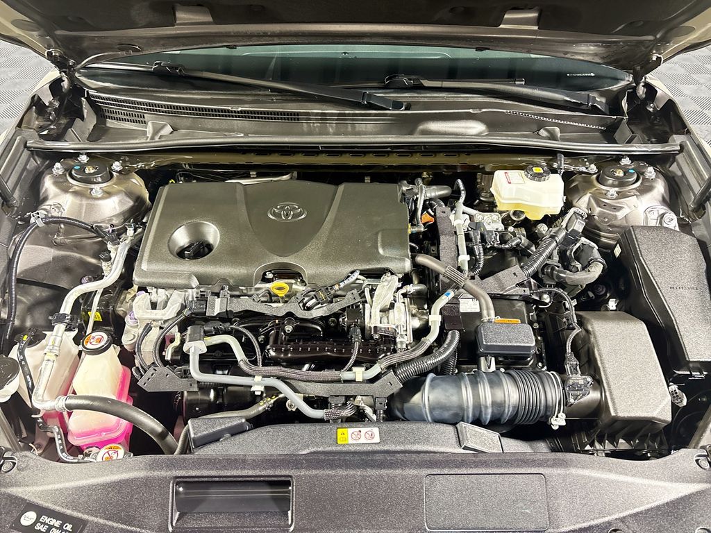 2020 Toyota Camry Hybrid SE