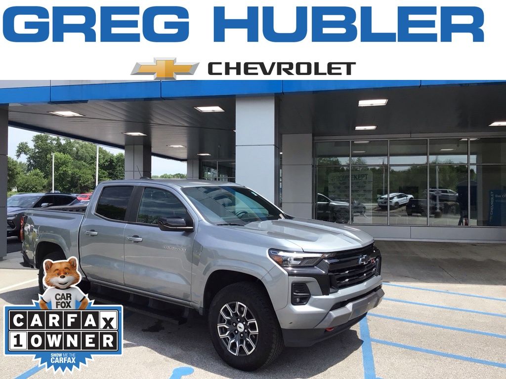 Sterling Gray Metallic 2023 Chevrolet Colorado Pickup Truck Four-Wheel Drive 8-Speed Automatic
