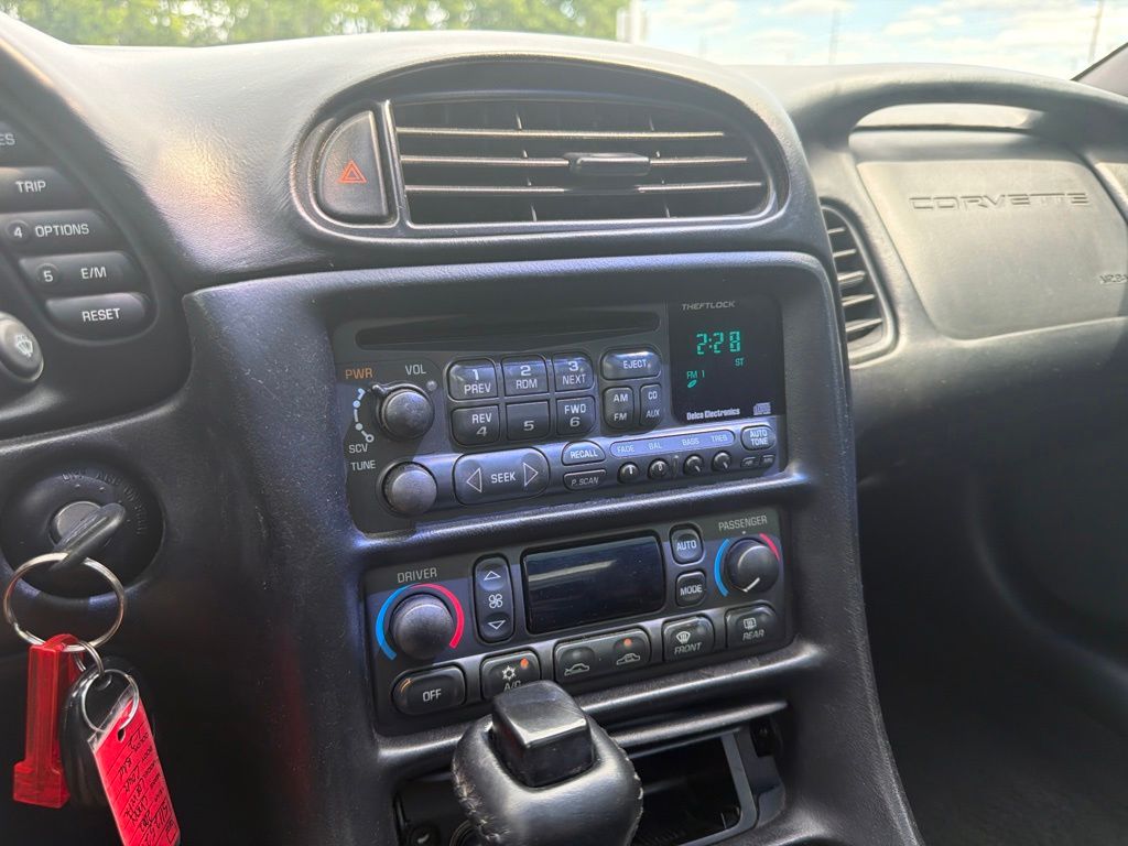 Thumbnail: 2002 Chevrolet Corvette - 18
