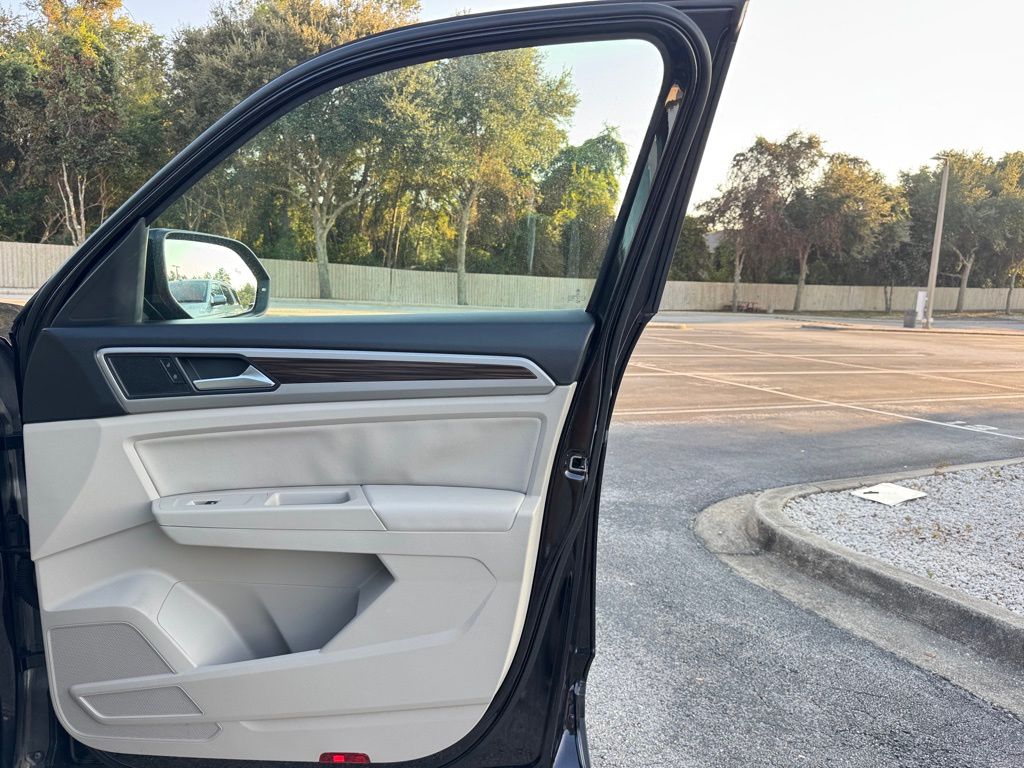 2021 Volkswagen Atlas V6 SE Technology photo 26