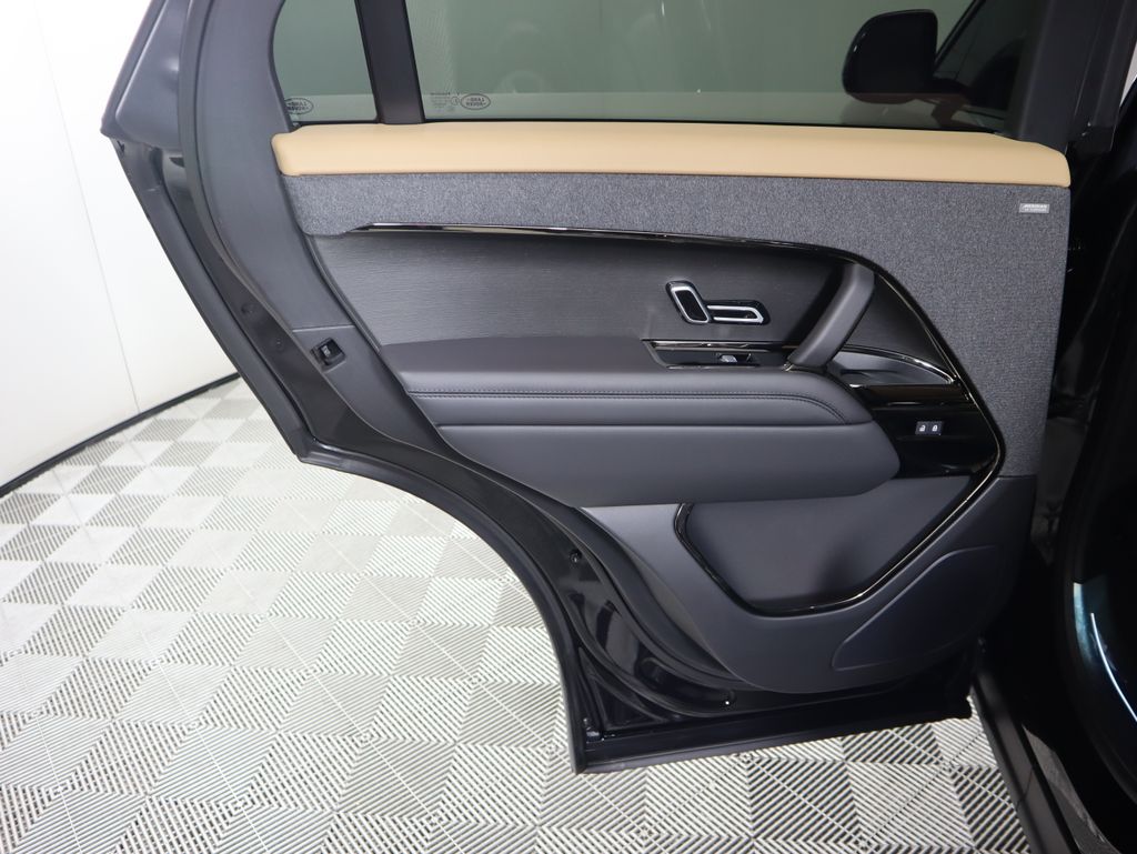 Thumbnail: 2026 Land Rover Range Rover Sport - 27