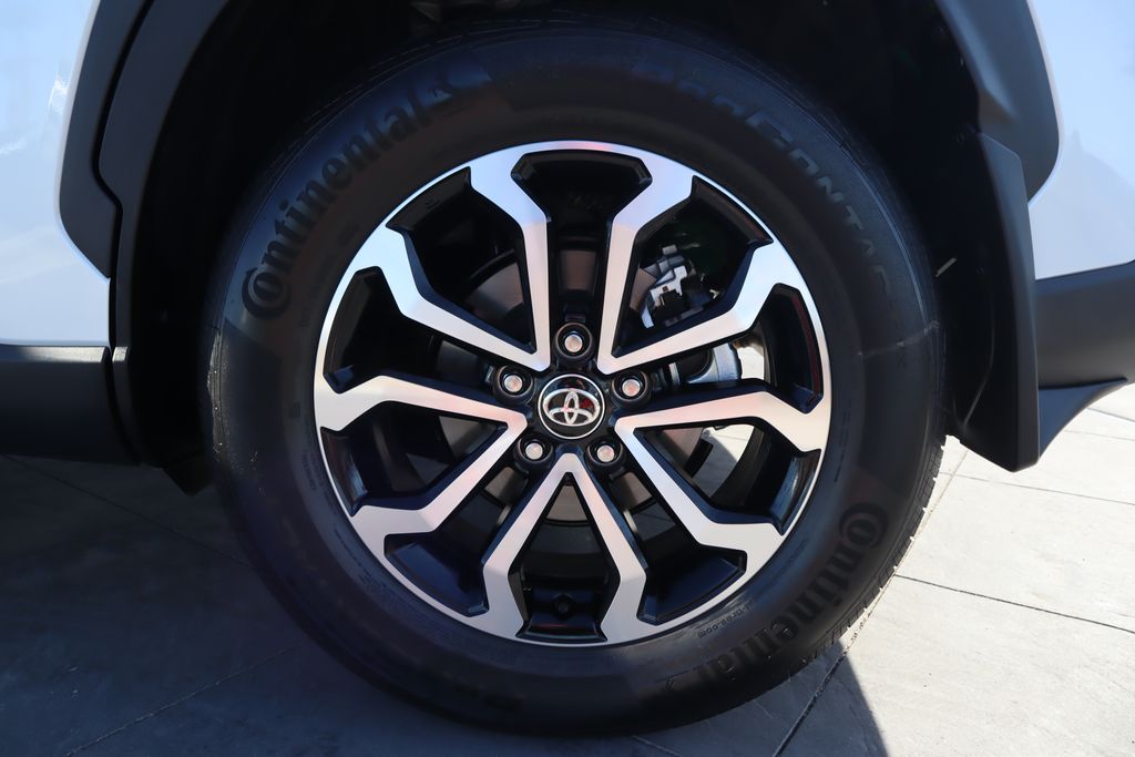 Thumbnail: 2025 Toyota Corolla Cross - 29