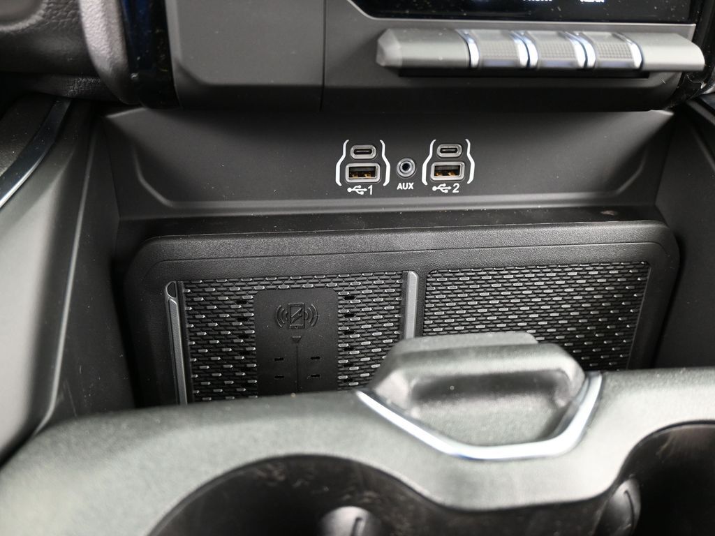 New 2026 Granite Crystal Metallic Clearcoat Ram Laramie image 22