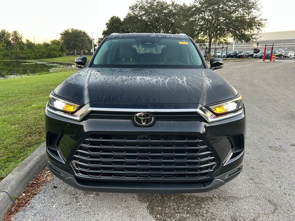 Thumbnail: 2024 Toyota Grand Highlander - 8