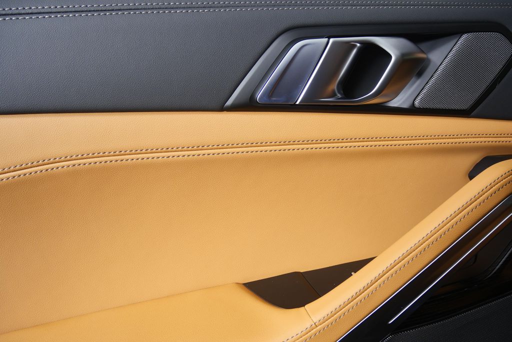 Thumbnail: 2026 BMW X6 - 15