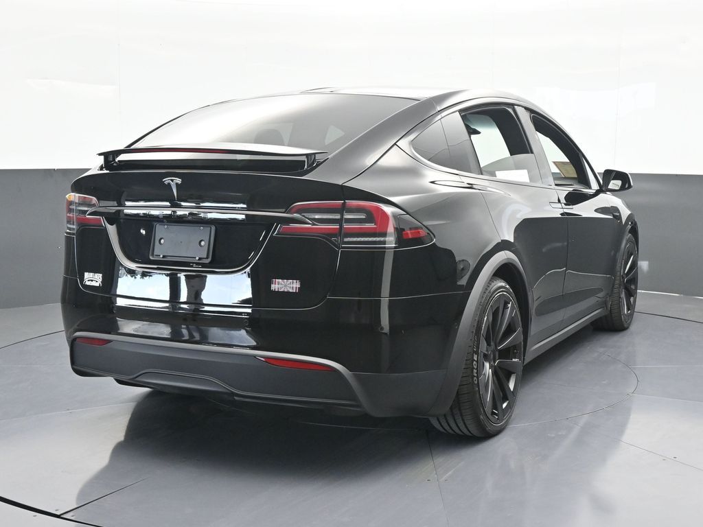 Used 2022 Black Tesla Plaid image 5