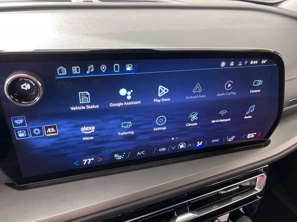 Thumbnail: 2025 Chevrolet Traverse - 31