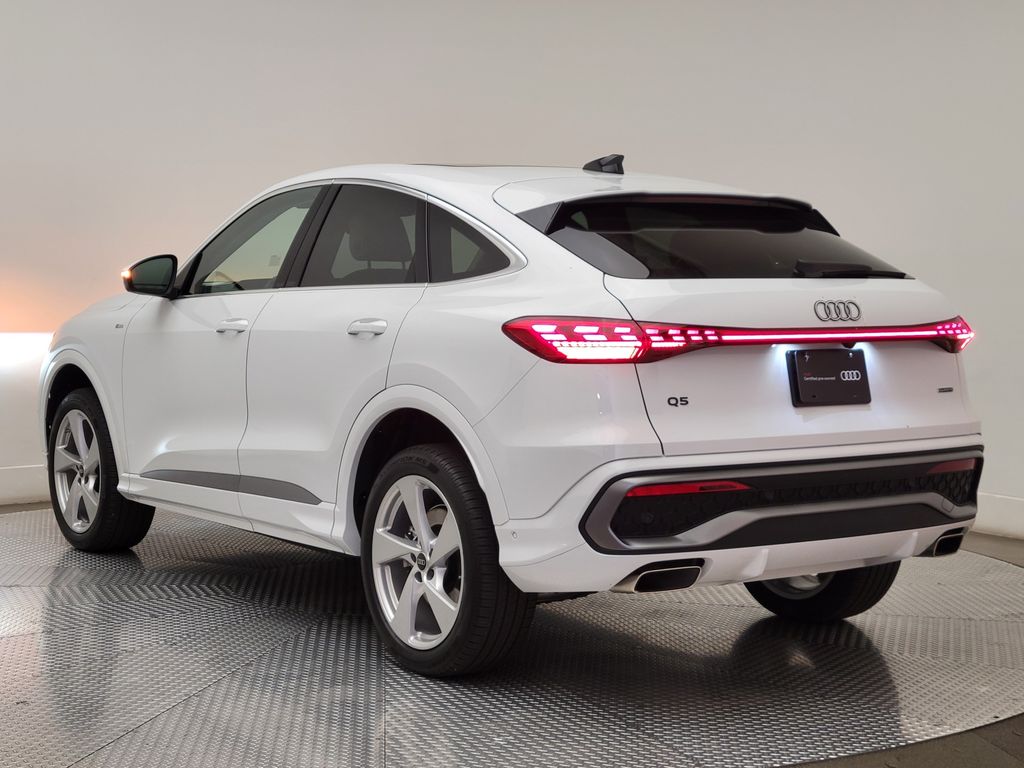 Thumbnail: 2025 Audi Q5 - 4