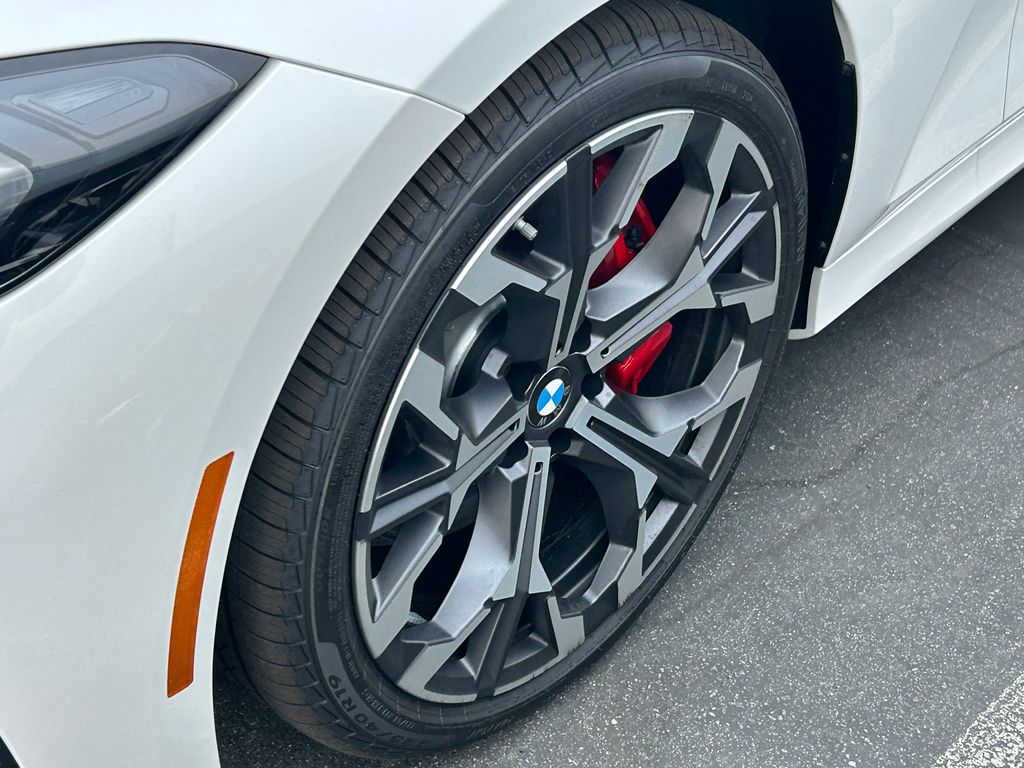 Thumbnail: 2026 BMW 3 Series - 3