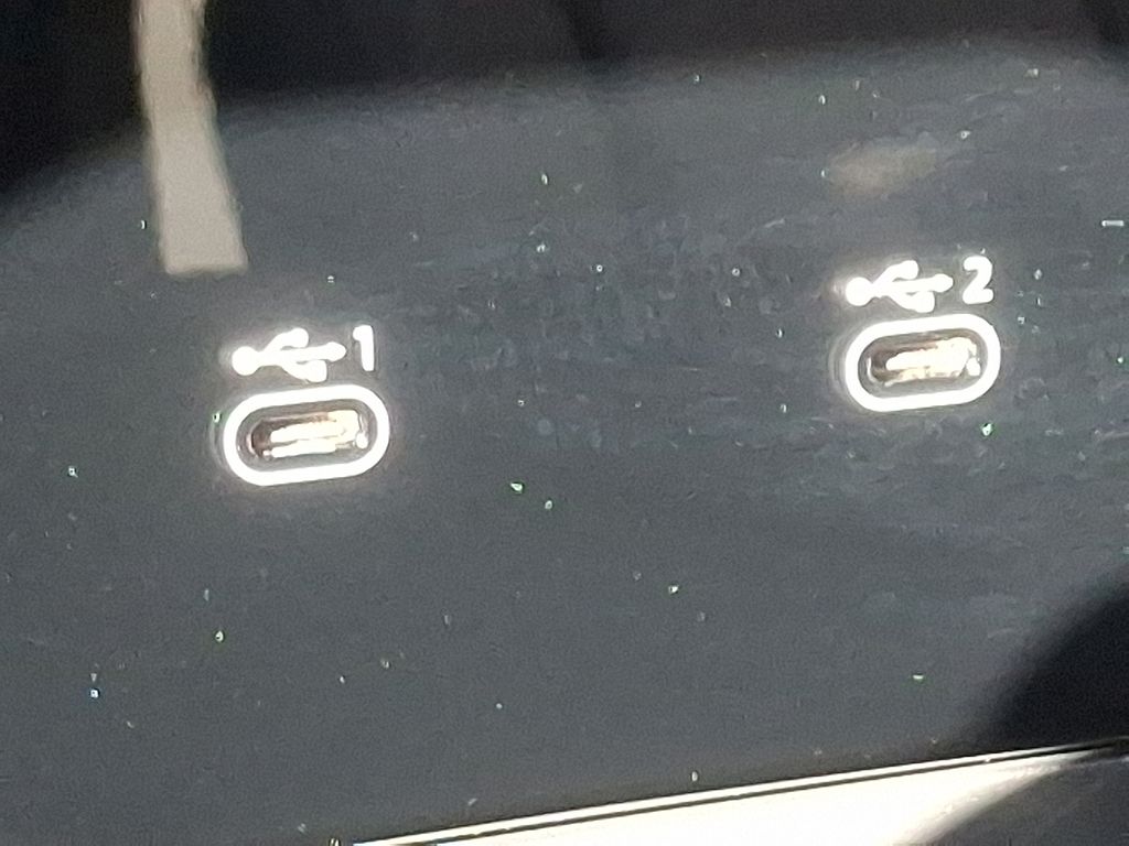 Thumbnail: 2025 Audi Q6 e-tron - 24