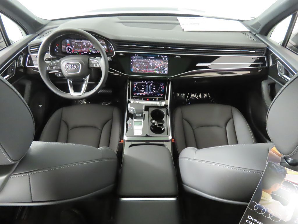 Thumbnail: 2025 Audi Q7 - 11