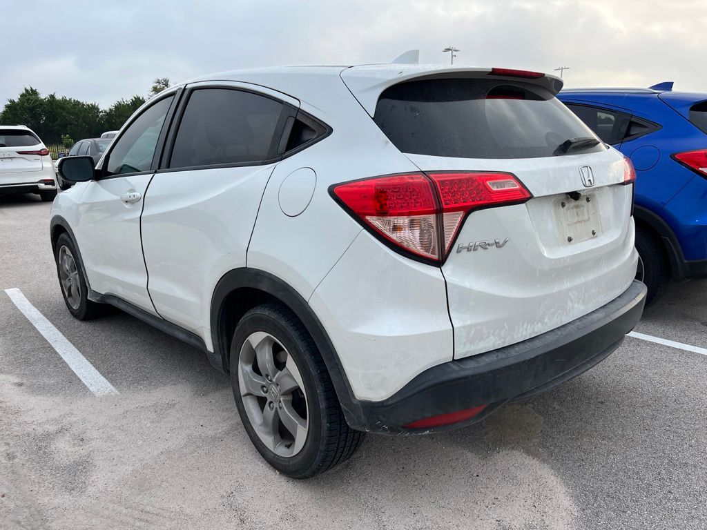 Thumbnail: 2016 Honda HR-V - 4