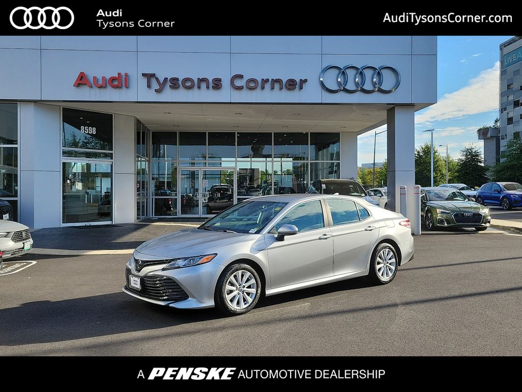 2020 Toyota Camry LE -
                Vienna, VA