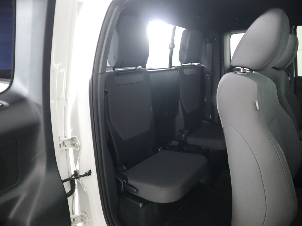 Thumbnail: 2017 Toyota Tacoma - 23