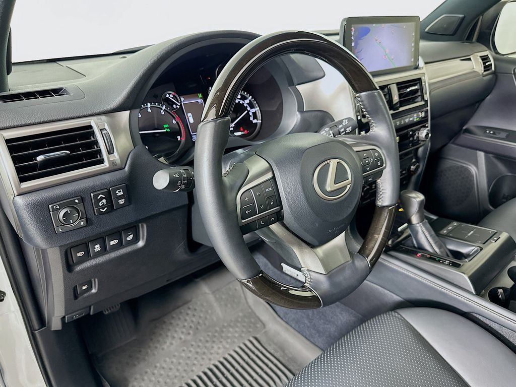 2023 Lexus GX 460 Luxury 9