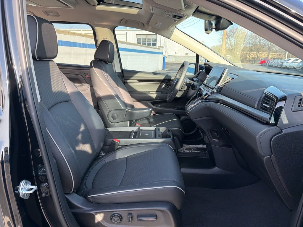 Thumbnail: 2026 Honda Odyssey - 27