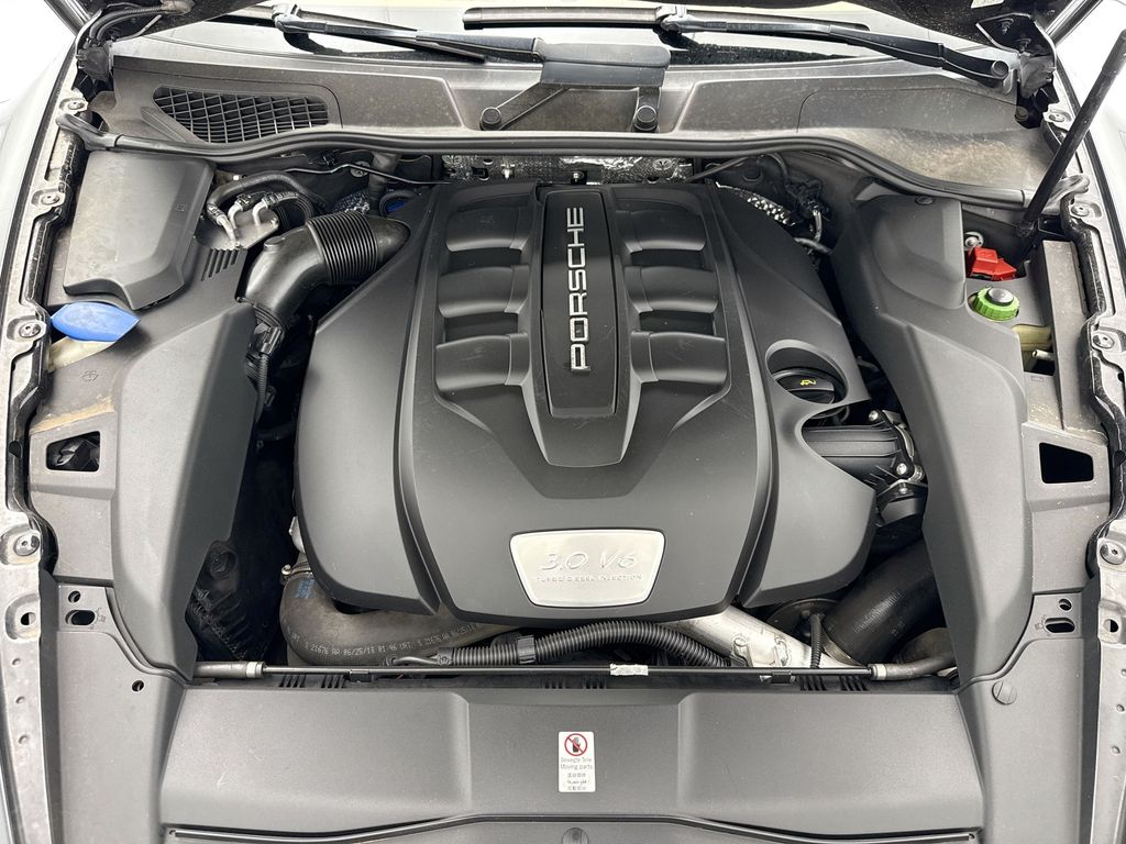Thumbnail: 2014 Porsche Cayenne - 28