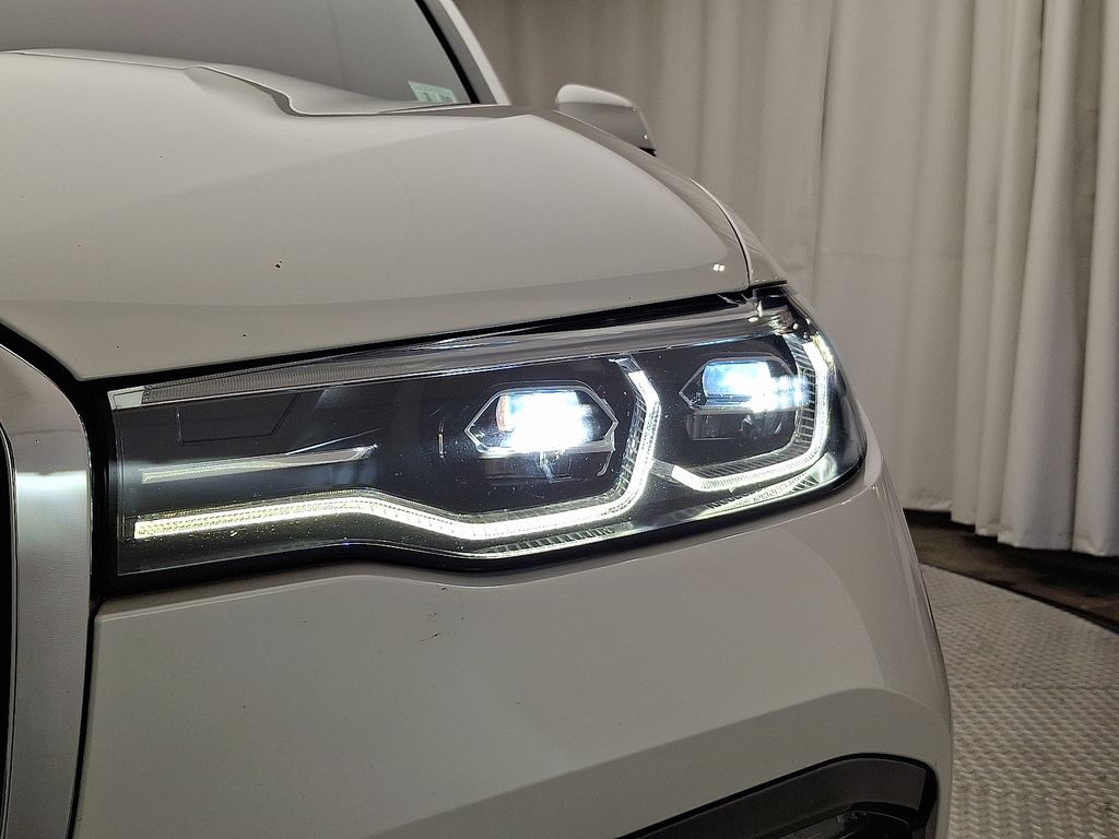 Thumbnail: 2020 BMW X7 - 8