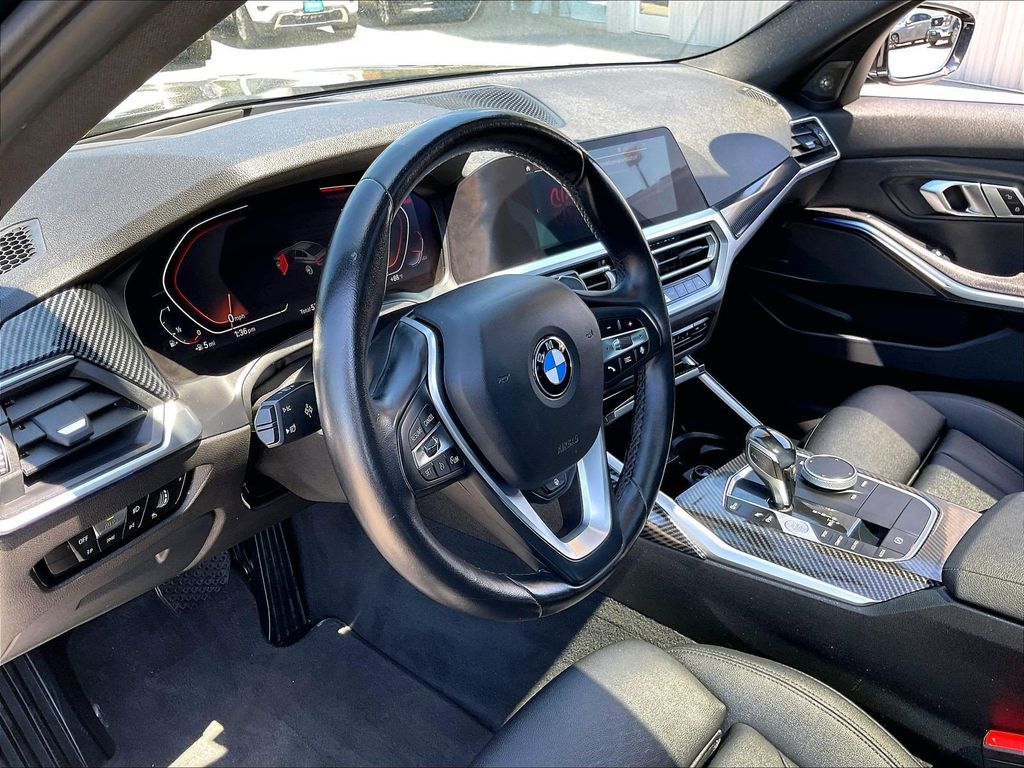 2021 BMW 3 Series — photo 8