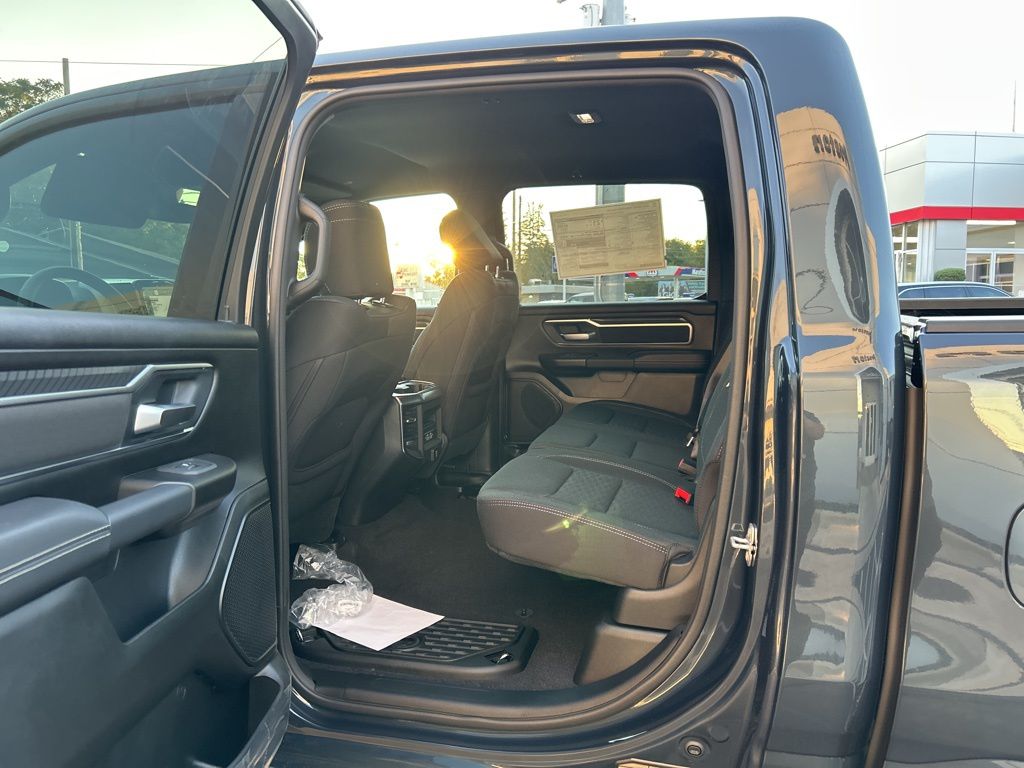2025 RAM 1500 Big Horn/Lone Star - Photo 10