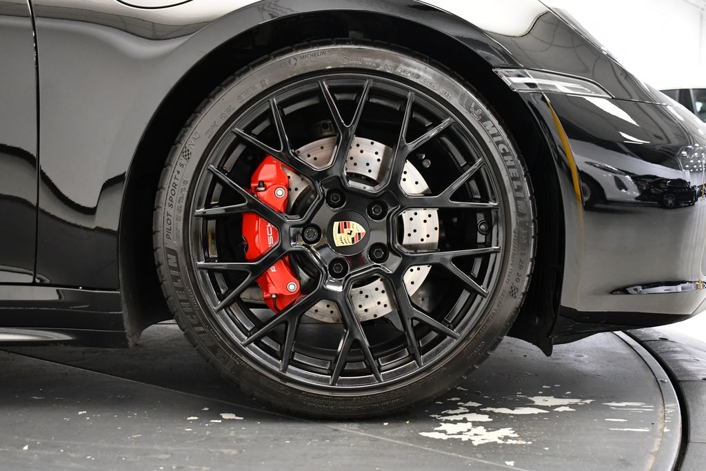 Thumbnail: 2024 Porsche 911 - 19