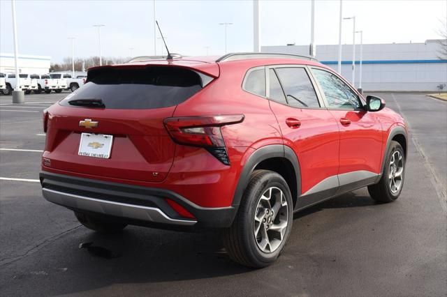 Thumbnail: 2026 Chevrolet Trax - 8