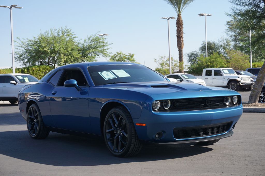 2022 Dodge Challenger SXT 4